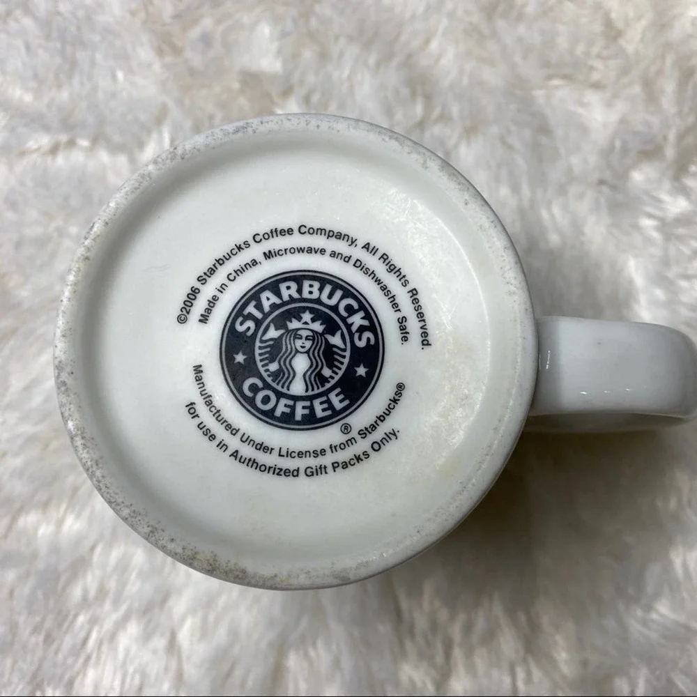 Starbucks 2006 Logo White Mug - Picture 4 of 4